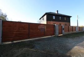 Petrinja, Dodoši, luksuzna kuća 300 m2 s 40.000 m2 okućnice, Petrinja, Casa