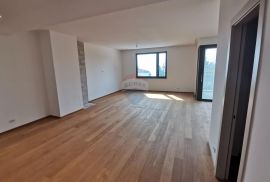 OPATIJA CENTAR - luksuzan stan na 4. katu s liftom, Opatija, Appartement