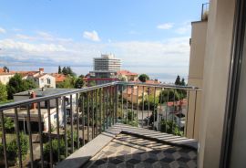 OPATIJA - stan u luksuznoj novogradnji s liftom, 4. kat, Opatija, Apartamento