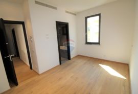 OPATIJA CENTAR - luksuzan stan na 3. katu, Opatija, Apartamento