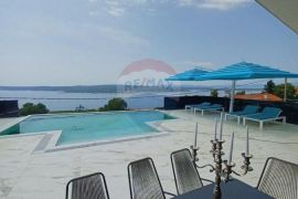 CRIKVENICA - Luksuzna moderna kuća sa infinity bazenom, Crikvenica, بيت