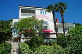 OPATIJA - vila s 4 apartmana, Opatija, Maison