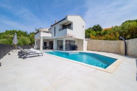 KRK-Villa s bazenom-160m2-500m od mora, Vrbnik, Σπίτι