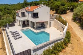 KRK-Villa s bazenom-160m2-500m od mora, Vrbnik, Ev