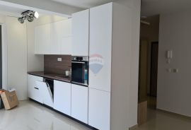 Poreč: Moderan stan 92 m 2 s bazenom izvrsne lokacije, Poreč, Appartement