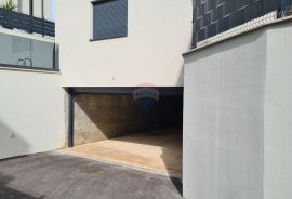 Poreč: Moderan stan 92 m 2 s bazenom izvrsne lokacije, Poreč, Appartment