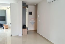 Poreč: Moderan stan 92 m 2 s bazenom izvrsne lokacije, Poreč, Appartment