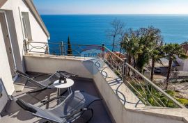 OPATIJA - penthouse s vrtom, panoramski pogled, Opatija, Flat