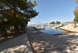 Crikvenica, Crni Mol, Gospodski stan 89m2-100 m pješice od plaže i mora!, Crikvenica, Wohnung