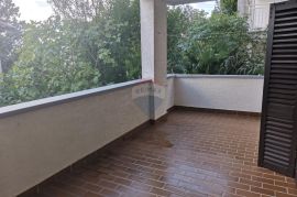 DRAMALJ - 2 stana s vrtom i parkingom, Crikvenica, Appartment