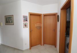 Fažana, predivan stan sa terasom, 200m od plaže, Fažana, Appartement