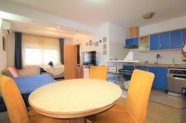 Rovinj,stan u prizemlju 55m2+garaža20m2, Rovinj, Appartement