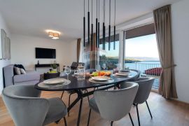 OPATIJA, VOLOSKO- prekrasan stan 121,35 m2, garaža, balkon, pogled na more, Opatija, Appartment