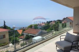 OPATIJA, VOLOSKO- prekrasan stan 121,35 m2, garaža, balkon, pogled na more, Opatija, Appartment