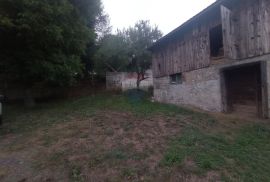 Brinje, kuća 180 m2 sa okućnicom, Brinje, Ev