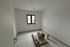 Dvosobni stan s okućnicom u novogradnji u Poreču, Poreč, Wohnung