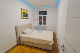 Rijeka, Centar, adaptirana 2 stana površine 113m2, Rijeka, Wohnung