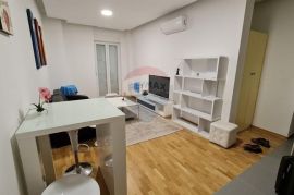 Rijeka, Centar, adaptirana 2 stana površine 113m2, Rijeka, Wohnung