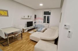 Rijeka, Centar, adaptirana 2 stana površine 113m2, Rijeka, Wohnung