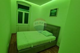 Rijeka, Centar, adaptirana 2 stana površine 113m2, Rijeka, Wohnung