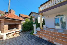 SESVETE, luksuzna samostojeća kuća novije gradnje (4SB+DB), Sesvete, House