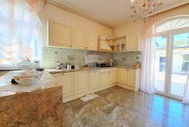 SESVETE, luksuzna samostojeća kuća novije gradnje (4SB+DB), Sesvete, House