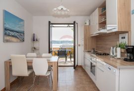 Otok Rab, Gonar, kuća 4 apartmana, 2 bazena, pogled, Rab, Ev