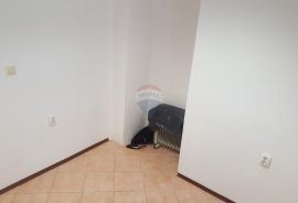 Rijeka, Banderovo, P.P. za zakup od 10 m2, Rijeka, Propiedad comercial