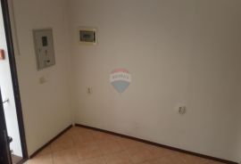 Rijeka, Banderovo, P.P. za zakup od 10 m2, Rijeka, Propiedad comercial