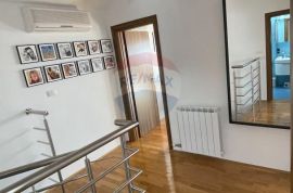 KASTAV, Rubeši - Dvoetažni stan 119 m2 + 2 Garaže, Kastav, Apartamento