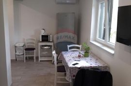 OPATIJA,OPRIĆ- stan 2S+DB sa vrtom, parkingom, terasom, pogledom na more, Opatija - Okolica, Appartment