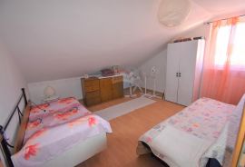 N.Vinodolski, Stan 126m2, 3SB+DB, 250 m od mora, pogled!, Novi Vinodolski, Apartamento