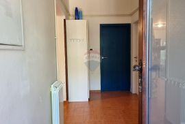 Istra, Pula stan 150m2 + dvorište 300 m2, Pula, Wohnung