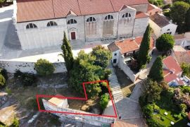 Rovinj-neponovljiva prilika za investiciju-parcela ispod crkve SV.Eufemije, Rovinj, أرض