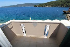 Otok Cres, Valun - dvoetažni stan uz more, Cres, Wohnung