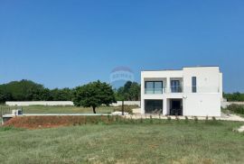 Istra,okolica Barbana, moderna vila s bazenom na velikom imanju, Barban, Casa