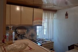 Istra, Vodnjan, stan za renoviranje u zgradi,stara jezgra, Vodnjan, Appartement