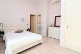 OPATIJA,VOLOSKO- luksuzan stan 85 m2, 2.red do mora, sa parkingom, balkonom i okućnicom, Opatija, Appartment