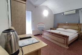 Velika Gorica, hotel 1.300 m2, 25 soba, wellness, Velika Gorica, Poslovni prostor