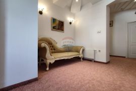 Velika Gorica, hotel 1.300 m2, 25 soba, wellness, Velika Gorica, Gewerbeimmobilie