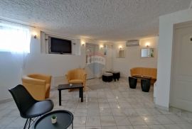 Velika Gorica, hotel 1.300 m2, 25 soba, wellness, Velika Gorica, Gewerbeimmobilie