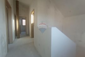 Ogulin, kuća novogradnja 110 m2  sa okućnicom, Ogulin, Σπίτι