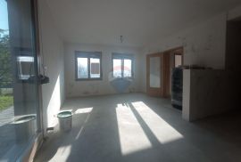 Ogulin, kuća novogradnja 110 m2  sa okućnicom, Ogulin, Σπίτι