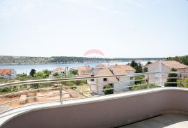 Otok Rab, 2 S + DB, 2 terase,  pogled na more, Rab, Apartamento