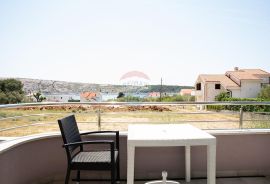 Otok Rab, Barbat, 2 SB + DB s 2 terase, Rab, Appartement