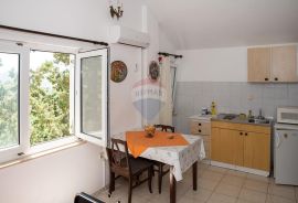 Otok Rab, Barbat,  obiteljska kuća 350m2, Rab, House