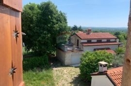 Poreč, okolica, na odličnoj lokaciji kamena kućica od 60 m2 sa tri etaže, Poreč, Casa