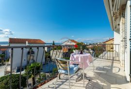 Selce, prekrasna villa od 600 m2 sa okućnicom od 720 m2, Crikvenica, بيت