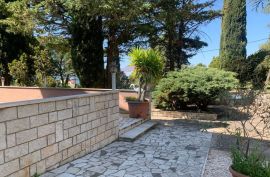 Istra, Poreč, kuća sa restoranom i velikom okućnicom od 5614 m2, Poreč, Σπίτι