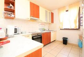 Zagreb, Gornji Bukovac, stan na drugom katu + garaža, 91m2, Maksimir, Appartment